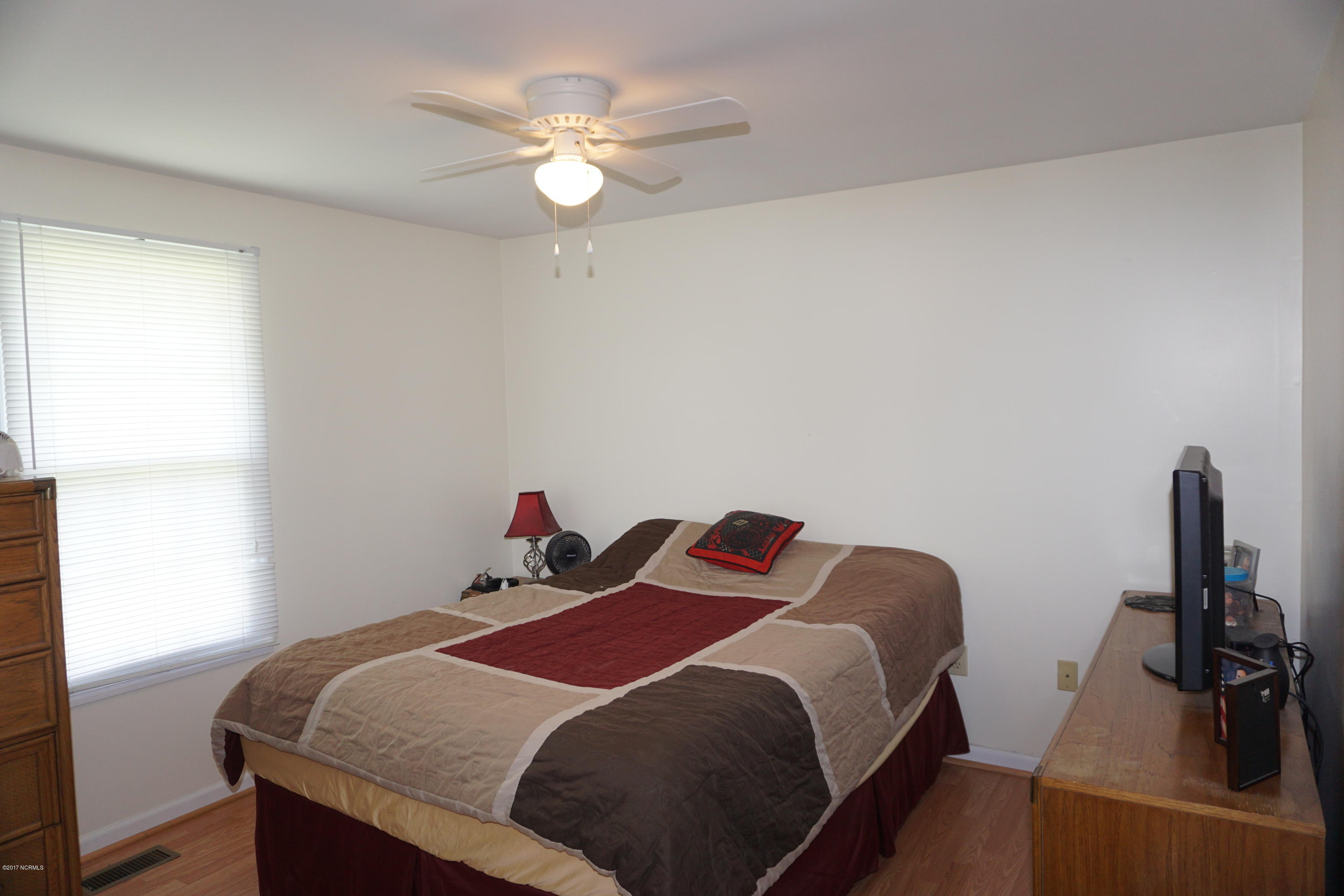 580 Roberts Road Newport, NC 28570 - Photo 23 of 37 DSC02438