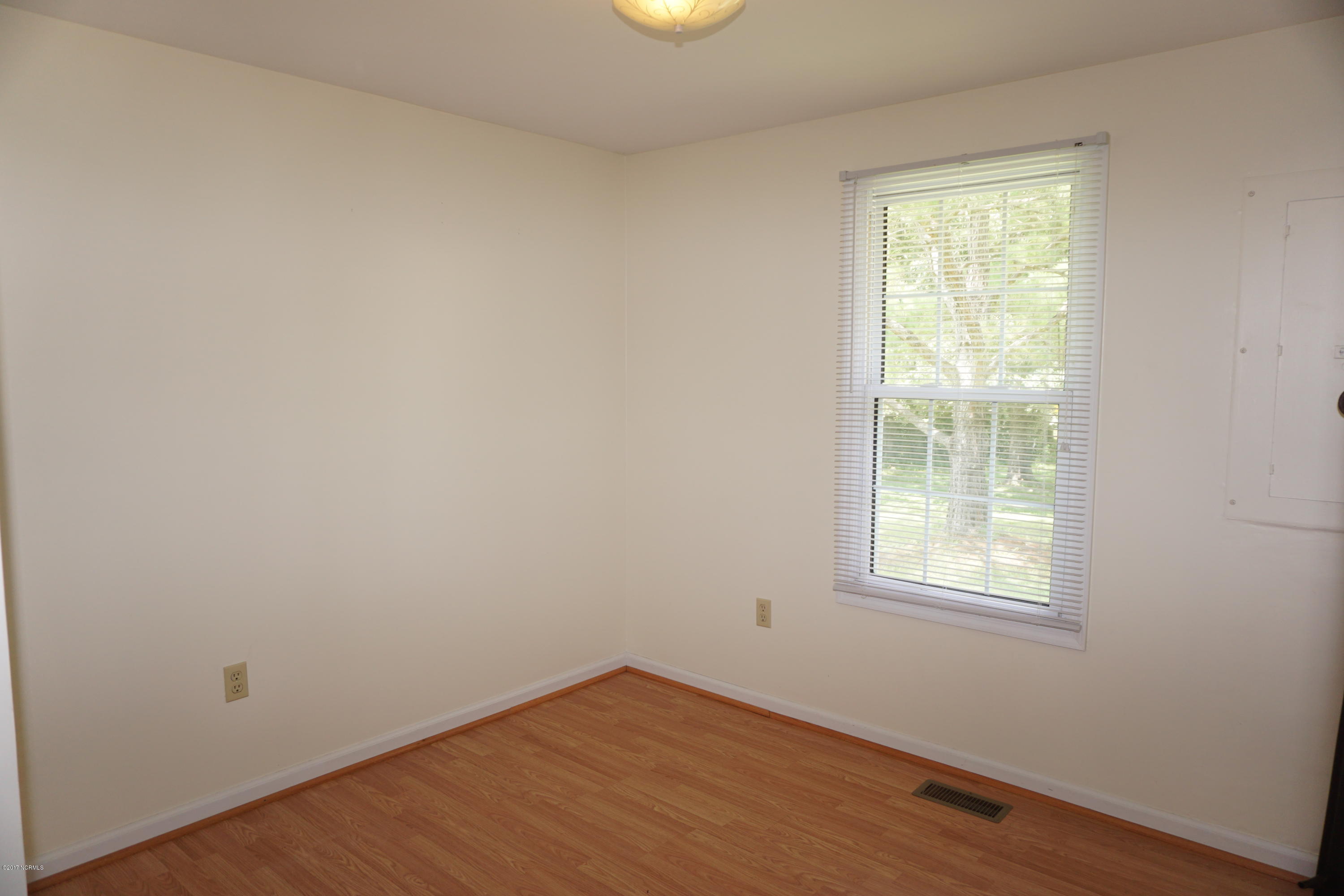 580 Roberts Road Newport, NC 28570 - Photo 25 of 37 DSC02440