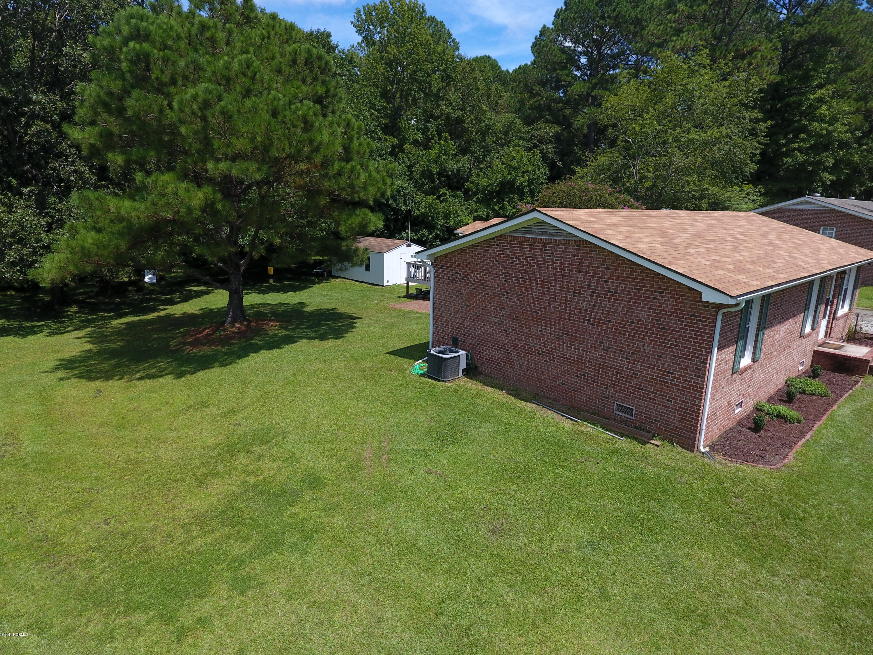 580 Roberts Road Newport, NC 28570 - Photo 5 of 37 DJI_0005