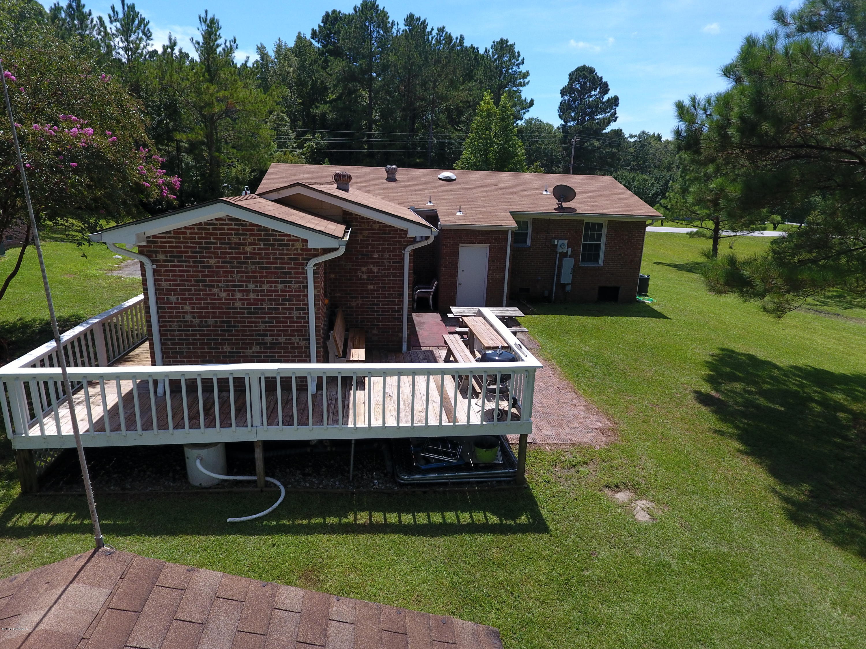 580 Roberts Road Newport, NC 28570 - Photo 10 of 37 DJI_0010