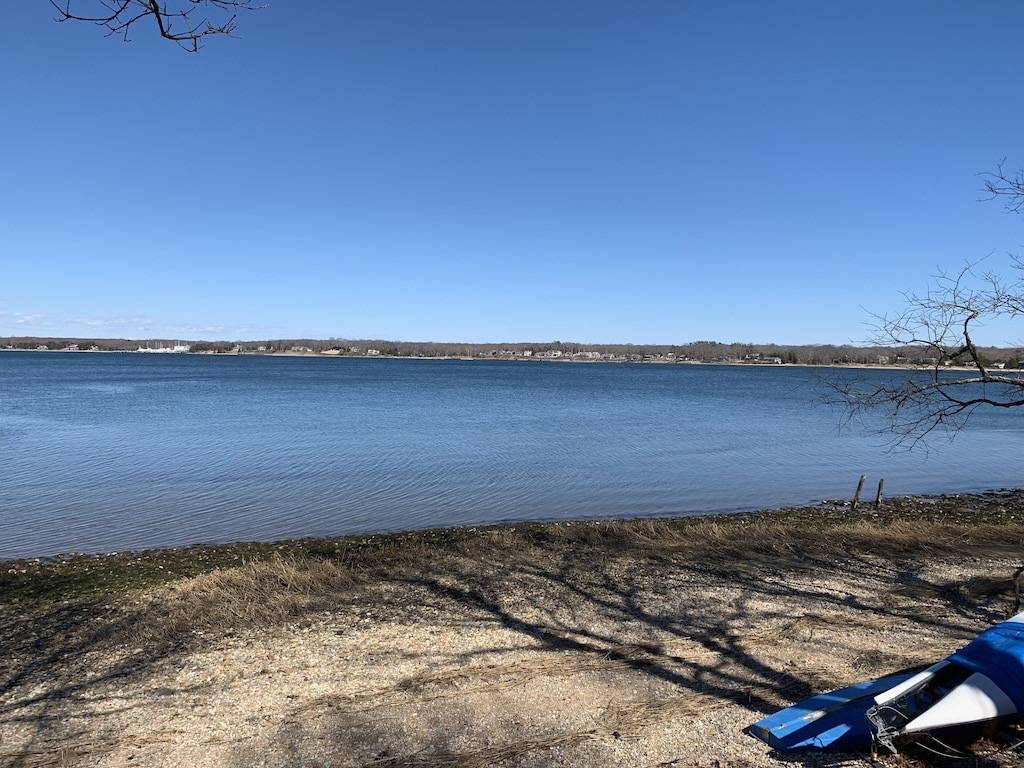 5 Wigwam View Lane East Hampton, NY 11937 - Photo 28 of 28 a view of an ocean and beach