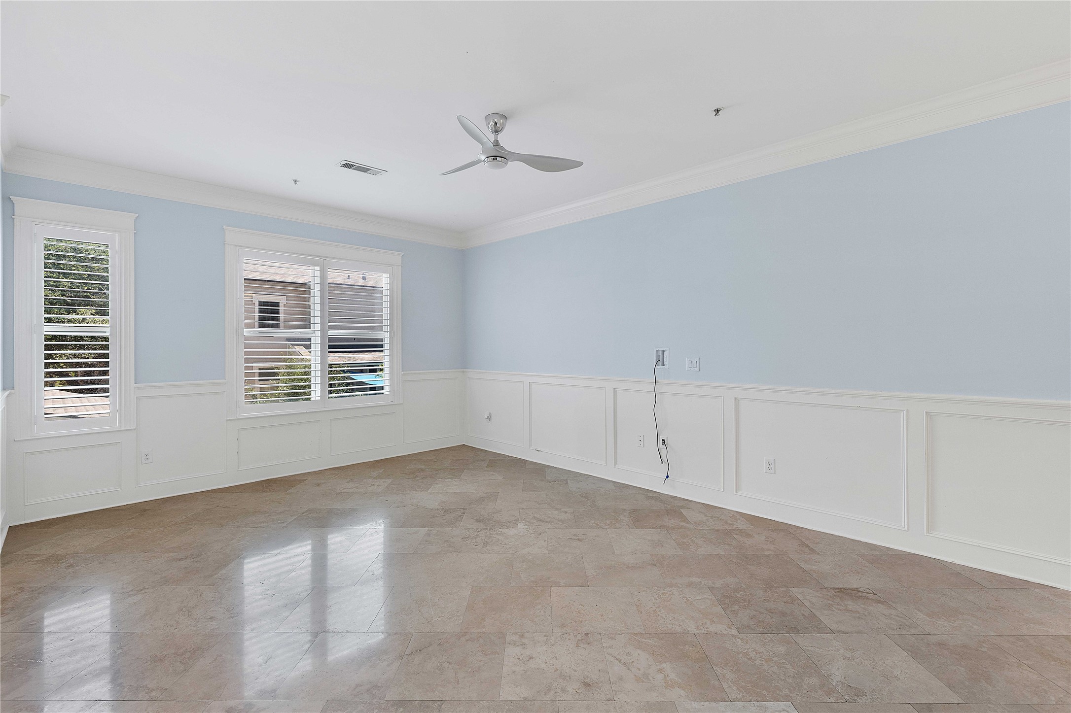 2802 Morrison Street, Unit 106 Houston, TX 77009 - Photo 8 of 35 Livingroom