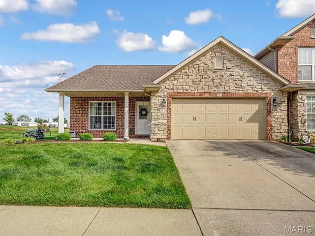 $275,000 | 508 Southview Drive, Waterloo, IL 62298