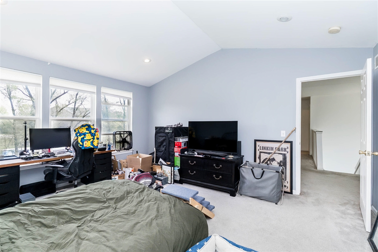 399 Quail Ridge Court Waterford, MI 48327 - Photo 18 of 44