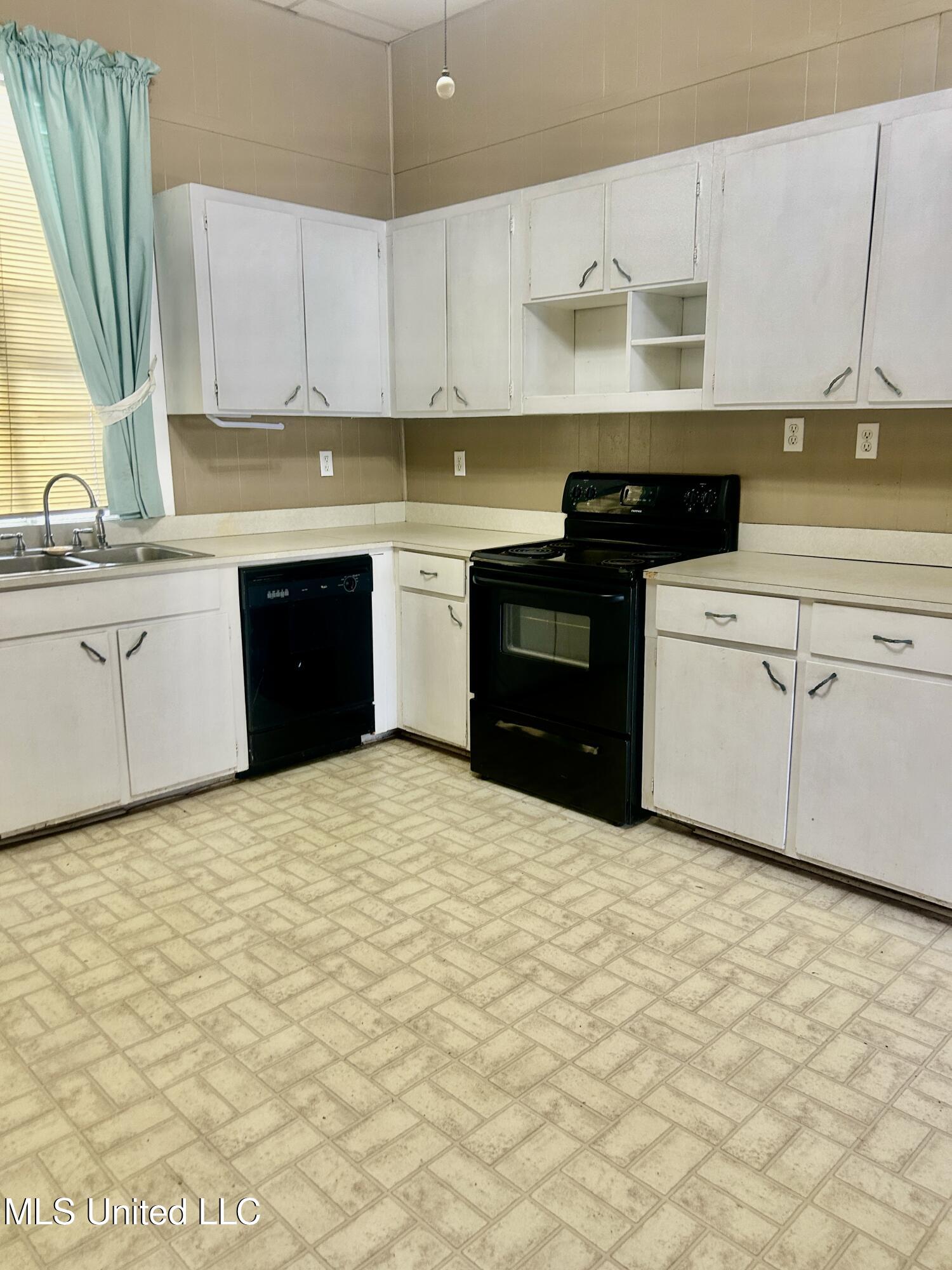 605 Virginia Avenue McComb, MS 39648 - Photo 11 of 13 IMG_6519