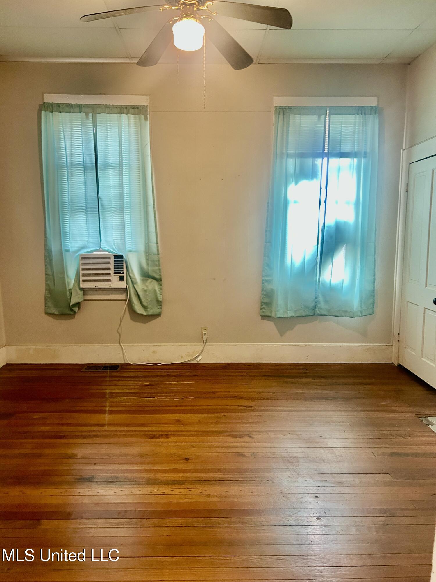 605 Virginia Avenue McComb, MS 39648 - Photo 6 of 13 IMG_6514