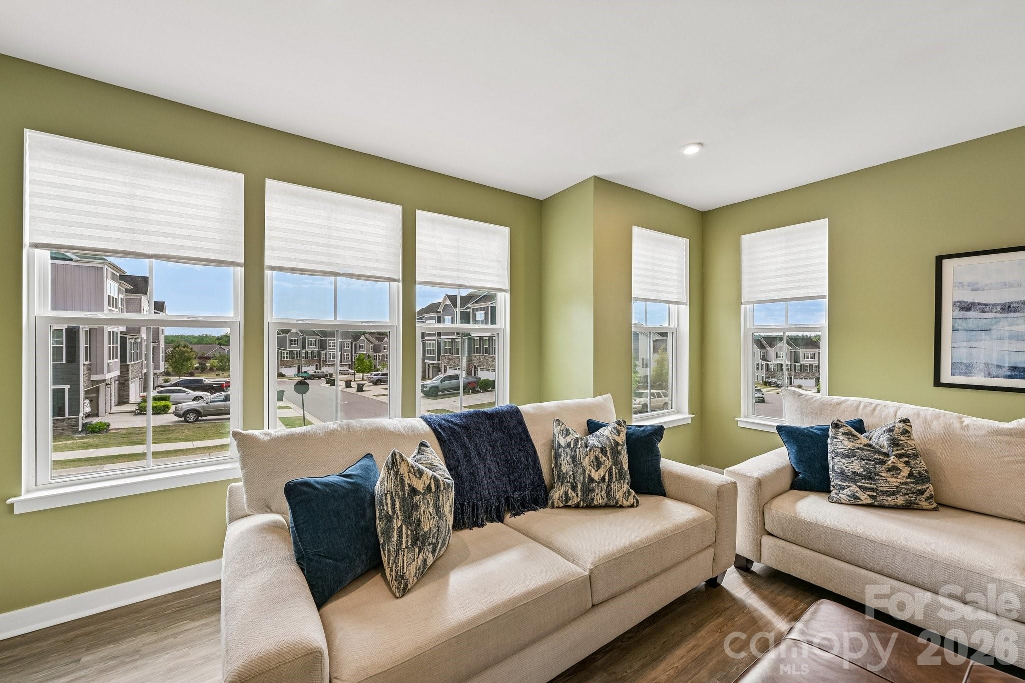957 Portrush Lane Tega Cay, SC 29708 - Photo 4 of 39