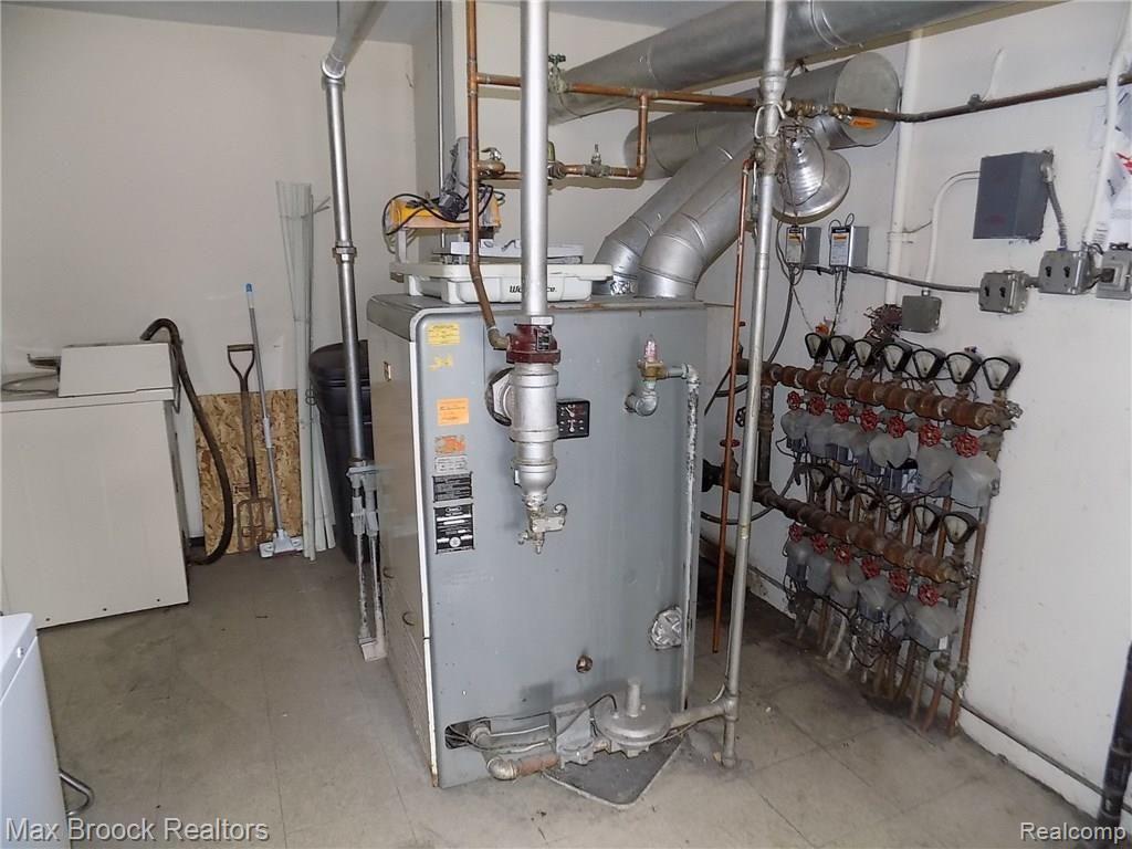 403 South Crooks Road Clawson, MI 48017 - Photo 10 of 21