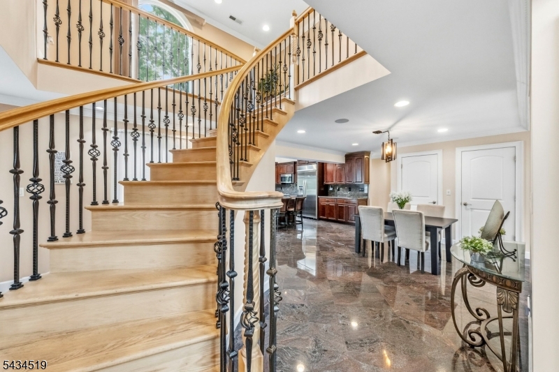 19 Fairview Road Clark, NJ 07066 - Photo 4 of 48