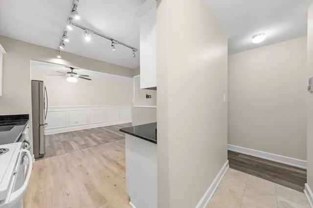 $179,000 | 7100 West 95th Street, Unit 312, Oak Lawn, IL 60453