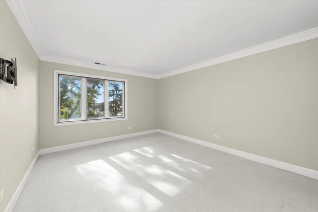 $179,000 | 7100 West 95th Street, Unit 312, Oak Lawn, IL 60453