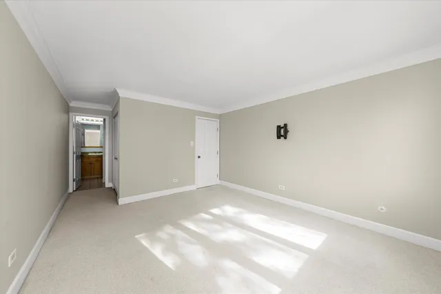 $179,000 | 7100 West 95th Street, Unit 312, Oak Lawn, IL 60453