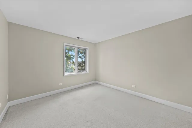 $179,000 | 7100 West 95th Street, Unit 312, Oak Lawn, IL 60453