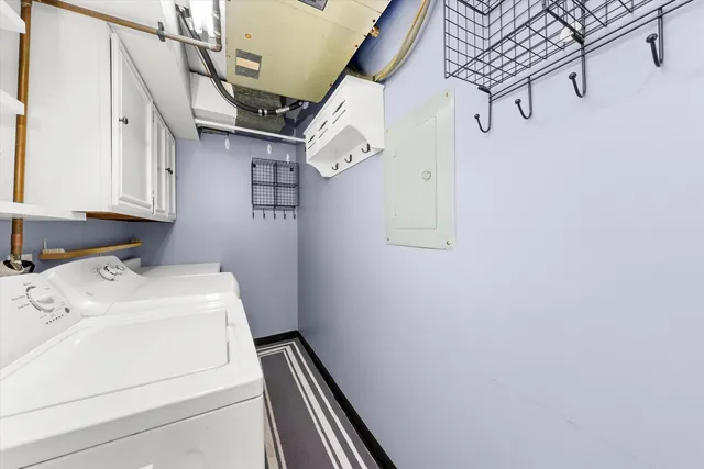 $179,000 | 7100 West 95th Street, Unit 312, Oak Lawn, IL 60453