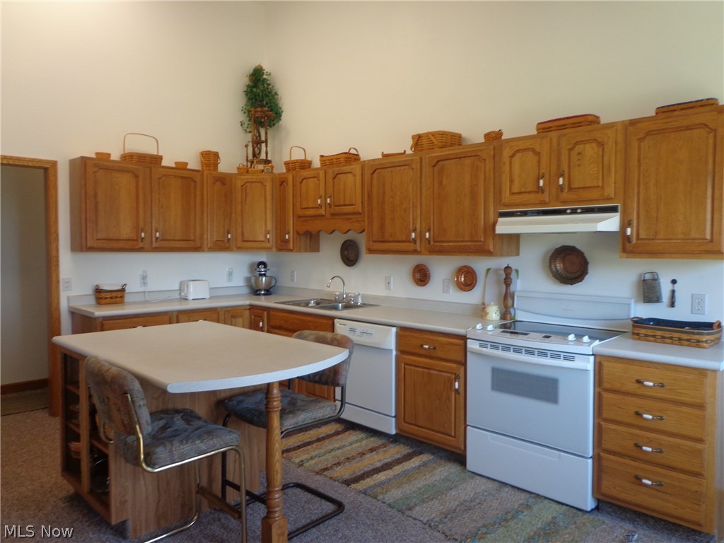 8215 Autumn Road Southwest Bowerston, OH 44695 - Photo 2 of 30 Gallery Image 2
