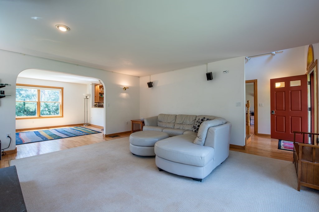 63 Woodlot Road Amherst, MA 01002 - Photo 8 of 41 Gallery Image 8