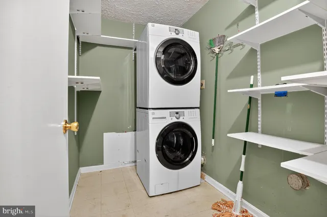 $2,750 | 9919 Oakton Terrace Road, Oakton, VA 22124