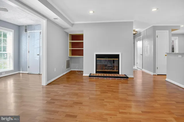 $2,750 | 9919 Oakton Terrace Road, Oakton, VA 22124