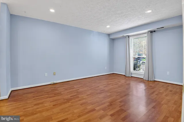 $2,750 | 9919 Oakton Terrace Road, Oakton, VA 22124