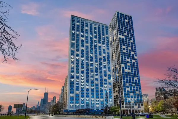 $2,950 | 1550 North Lake Shore Drive, Unit 10C, Chicago, IL 60610