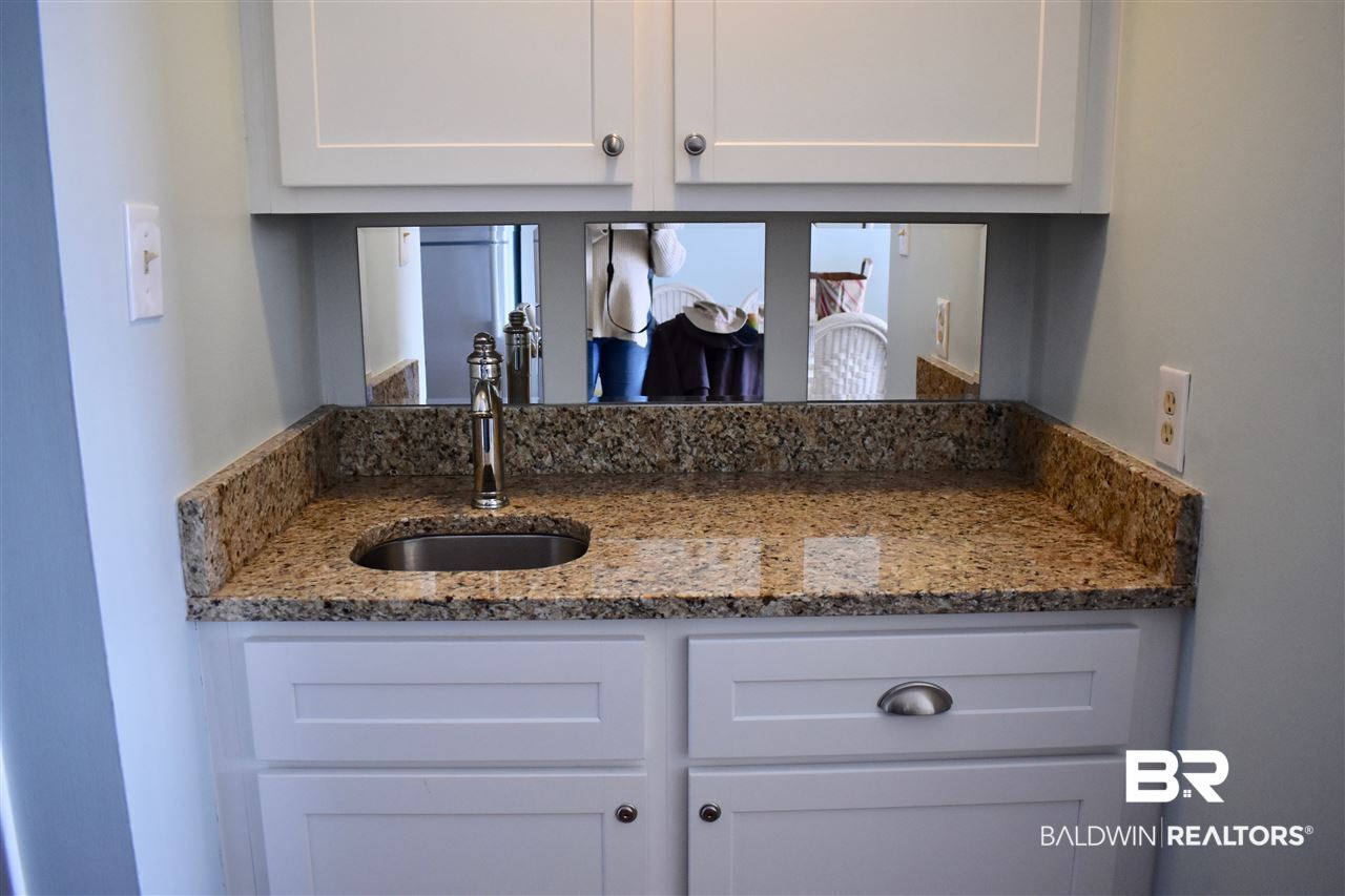 400 Plantation Road, Unit 4405 Gulf Shores, AL 36542 - Photo 9 of 45 Wet Bar