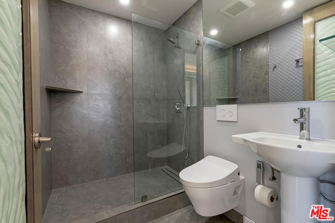 211 South Spalding Drive, Unit 603S Beverly Hills, CA 90212 - Photo 19 of 24