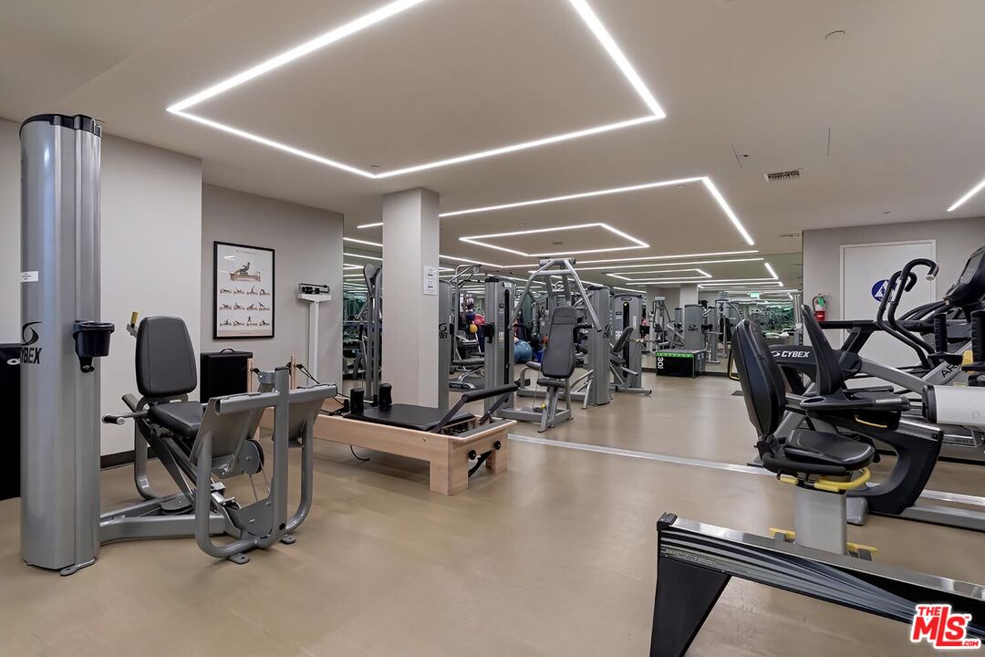 211 South Spalding Drive, Unit 603S Beverly Hills, CA 90212 - Photo 22 of 24