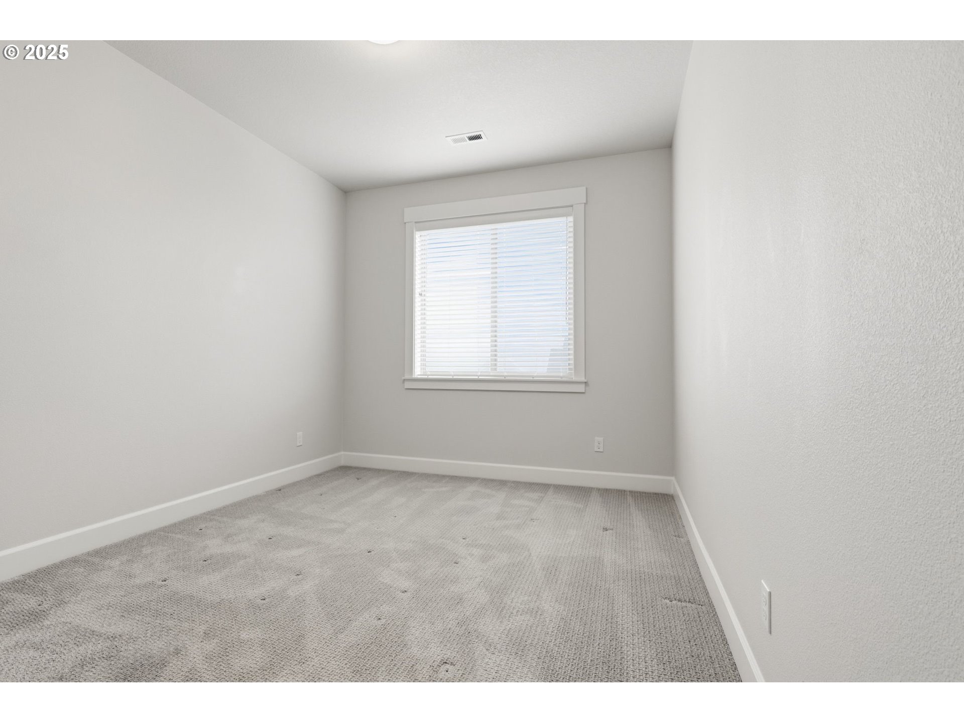 11936 Skellenger Way Oregon City, OR 97045 - Photo 19 of 32 a view of an empty room with a window