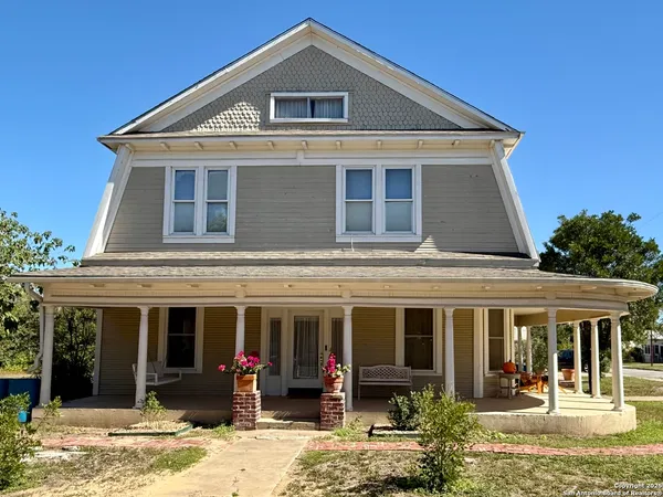 $275,000 | 323 South 6th Street, Kenedy, TX 78119