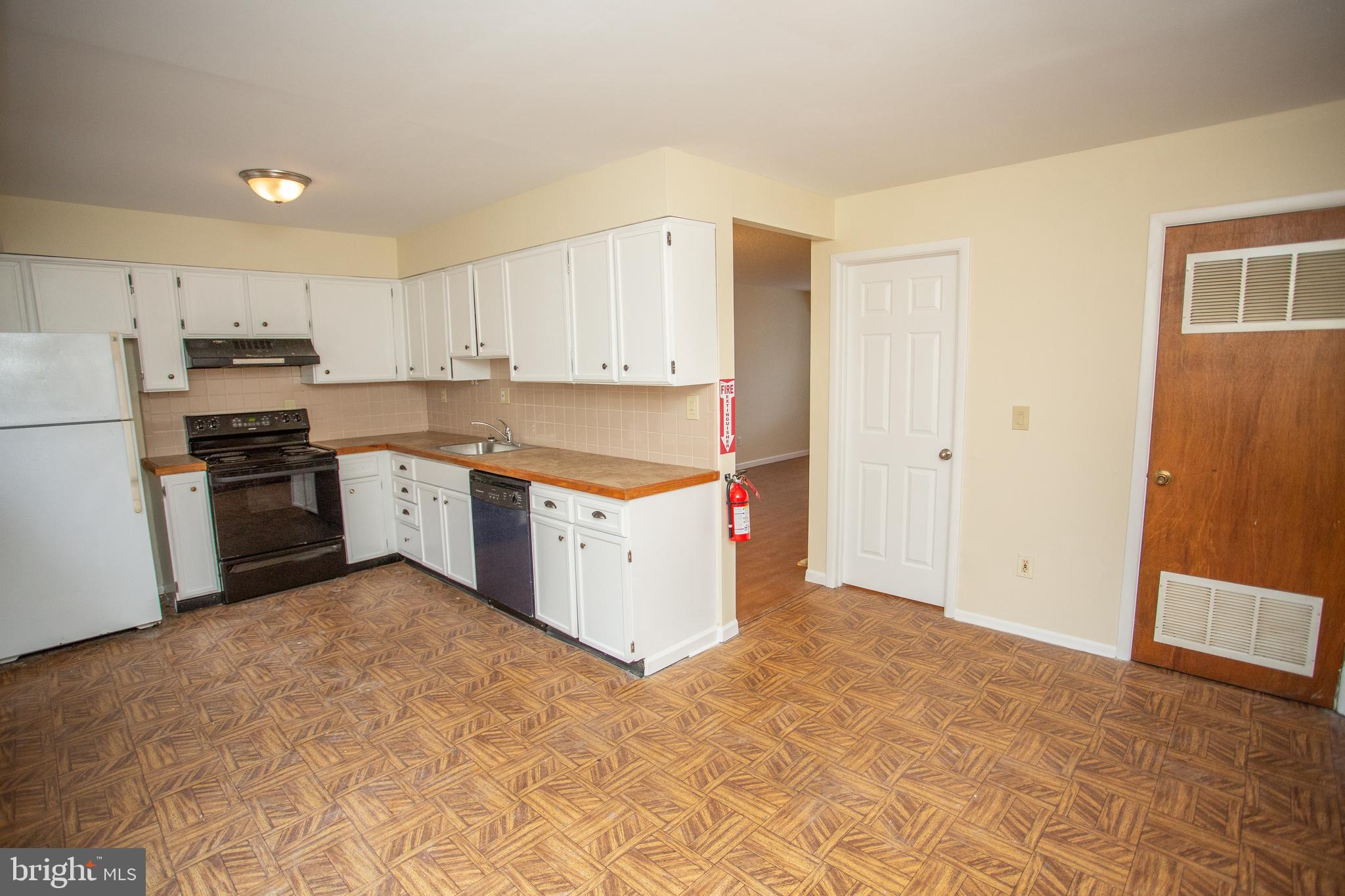 11 Dover Drive Lindenwold, NJ 08021 - Photo 11 of 41