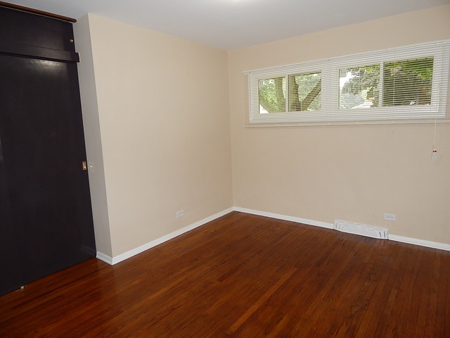 886 Diane Avenue Elgin, IL 60123 - Photo 8 of 22