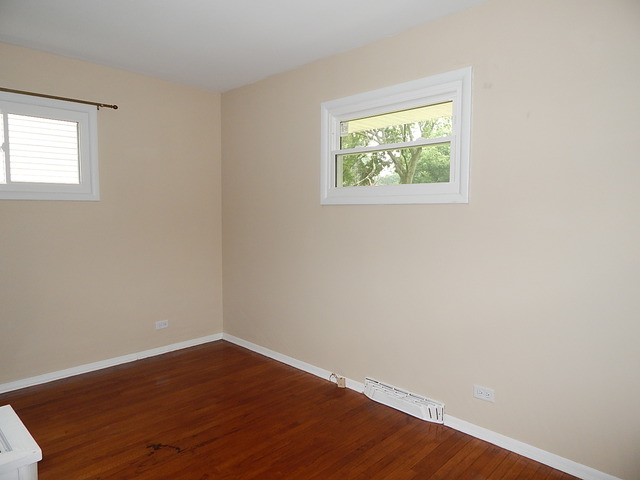 886 Diane Avenue Elgin, IL 60123 - Photo 10 of 22