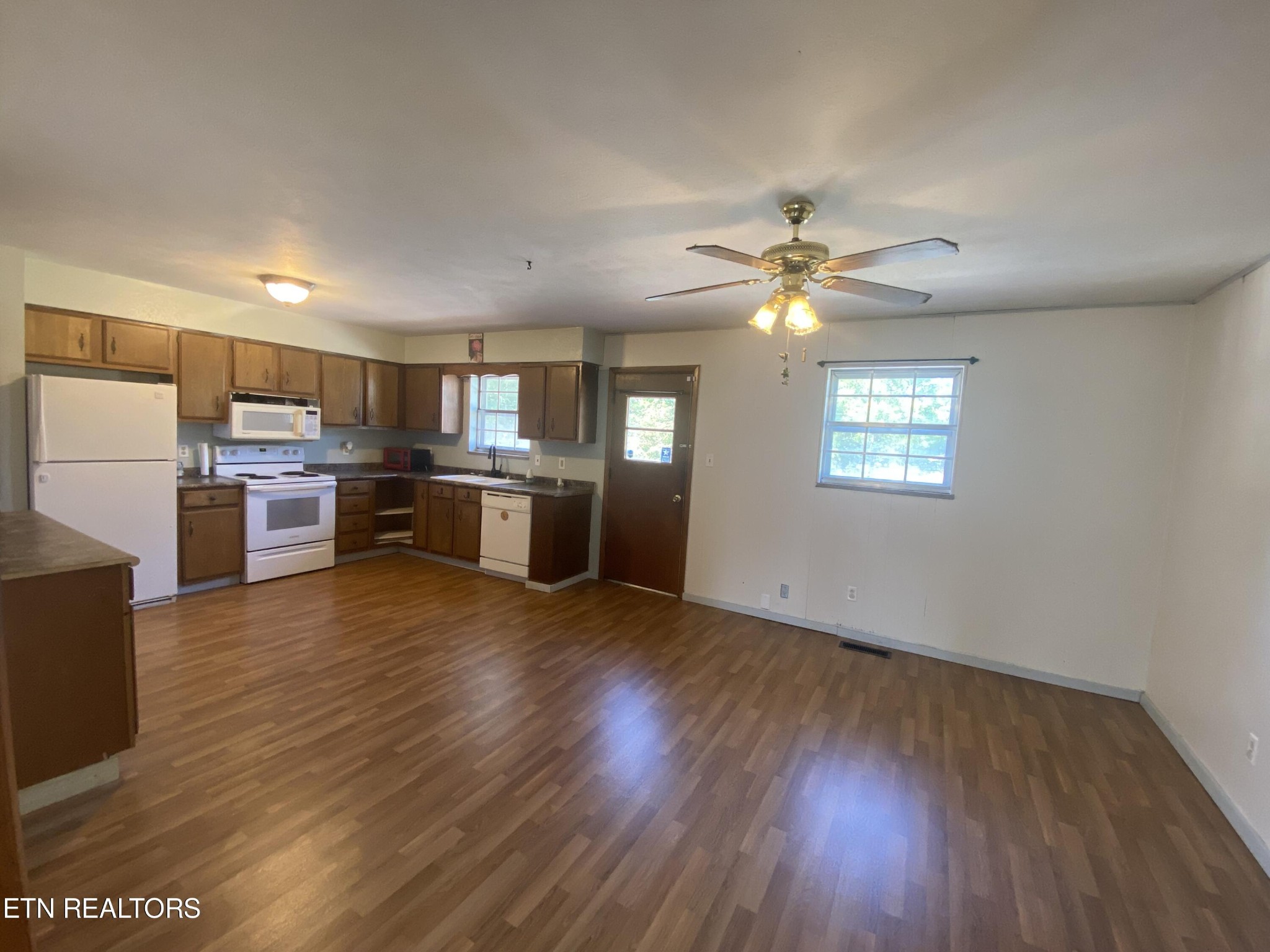 7329 Belinda Road Powell, TN 37849 - Photo 5 of 18 Gallery Image 5