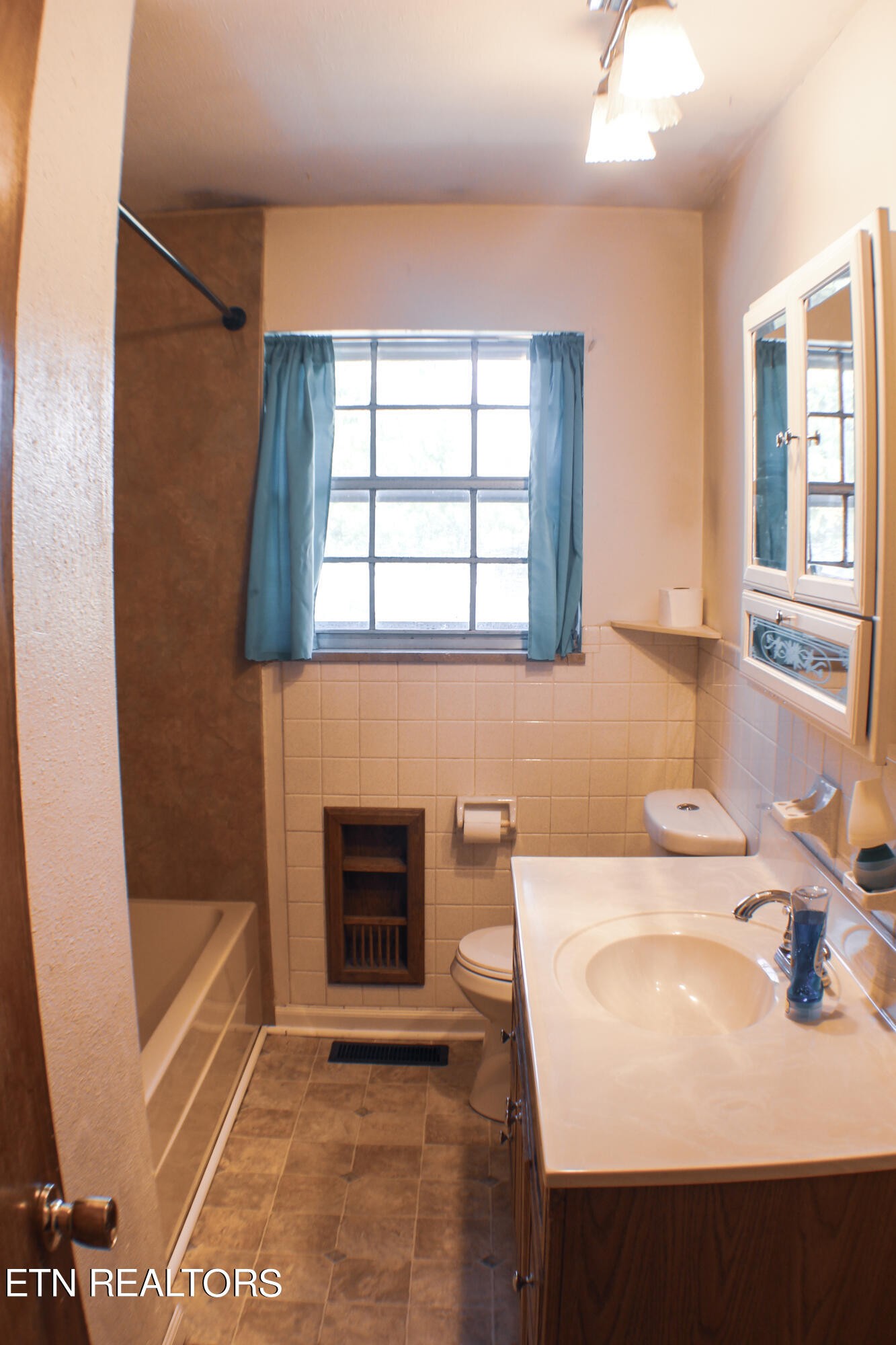 7329 Belinda Road Powell, TN 37849 - Photo 7 of 18 Gallery Image 7