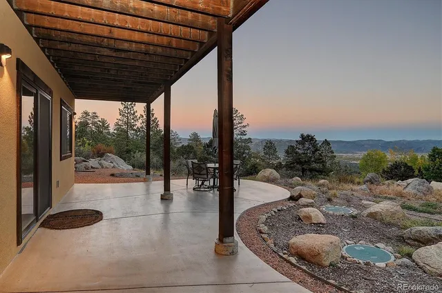 a outdoor view with a sitting space