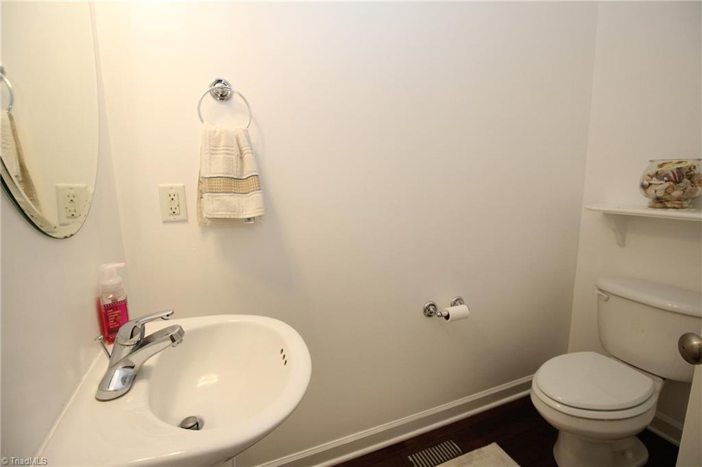408 Barnsdale Ridge Road Kernersville, NC 27284 - Photo 13 of 30 Gallery Image 13