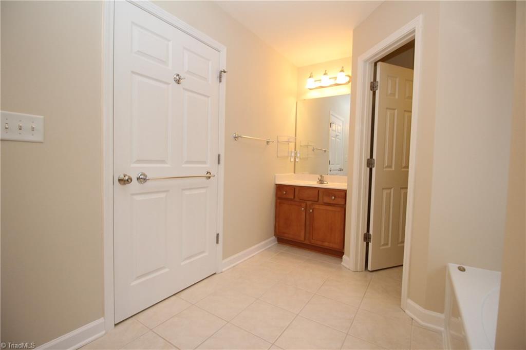 408 Barnsdale Ridge Road Kernersville, NC 27284 - Photo 17 of 30 Gallery Image 17