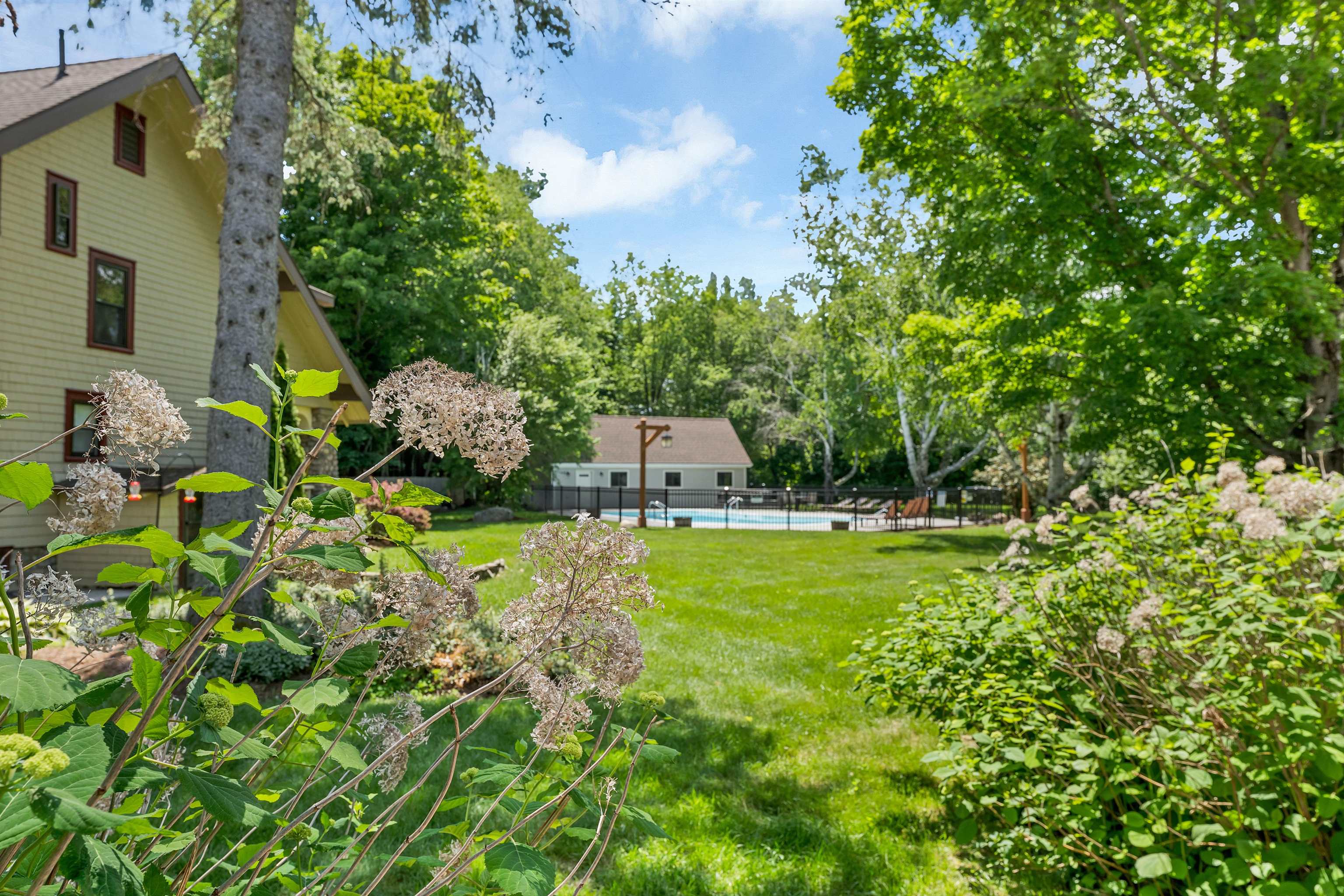 6 Loon Valley Road, Unit 9 Lincoln, NH 03251 - Photo 5 of 48