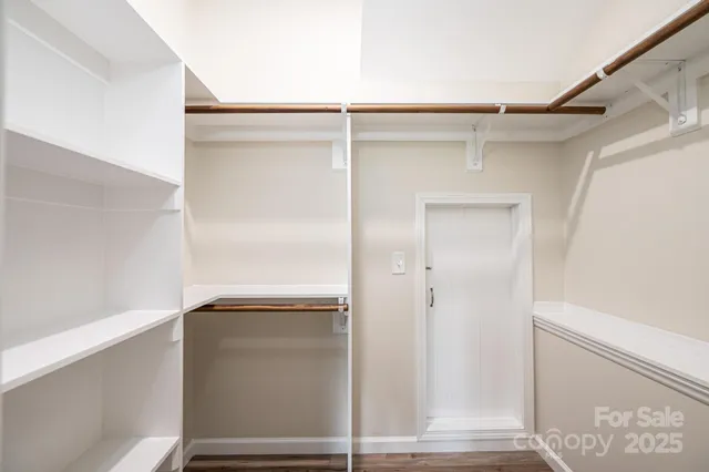 a view of walk in closet