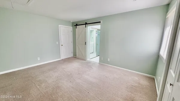 $2,300 | 125 Egret Court, Unit 305, Hampstead, NC 28443