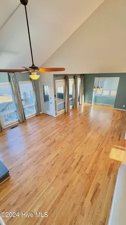 $2,300 | 125 Egret Court, Unit 305, Hampstead, NC 28443