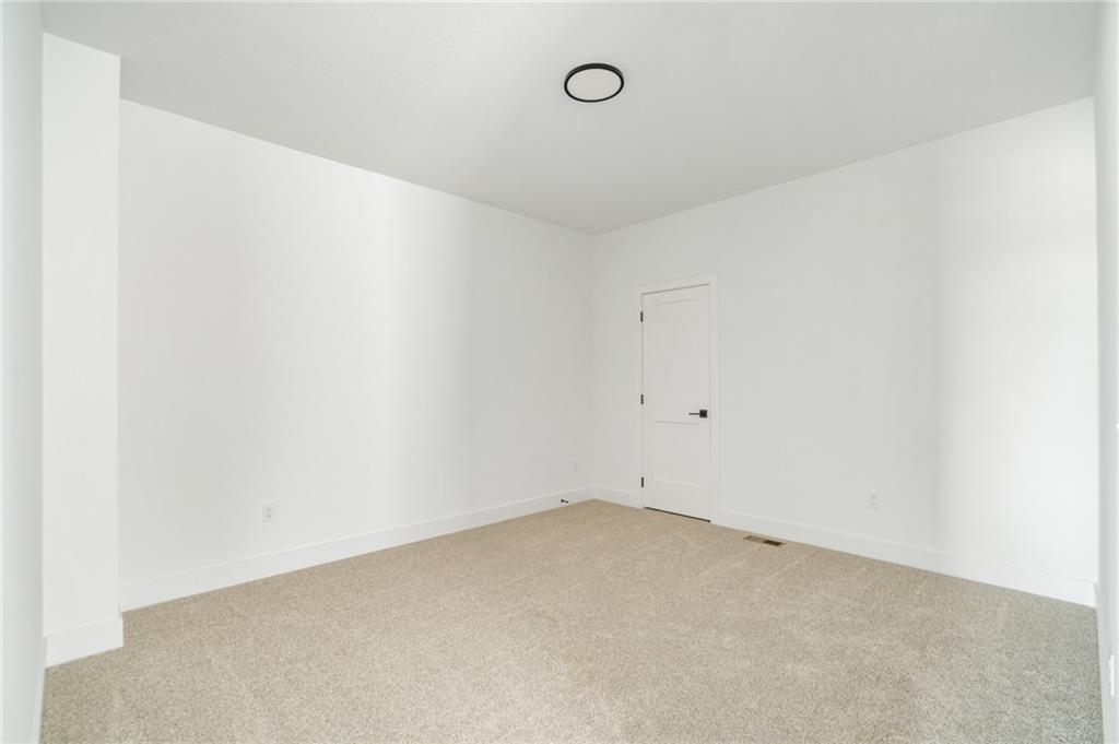 9553 Jupiter Street Lenexa, KS 66219 - Photo 23 of 35