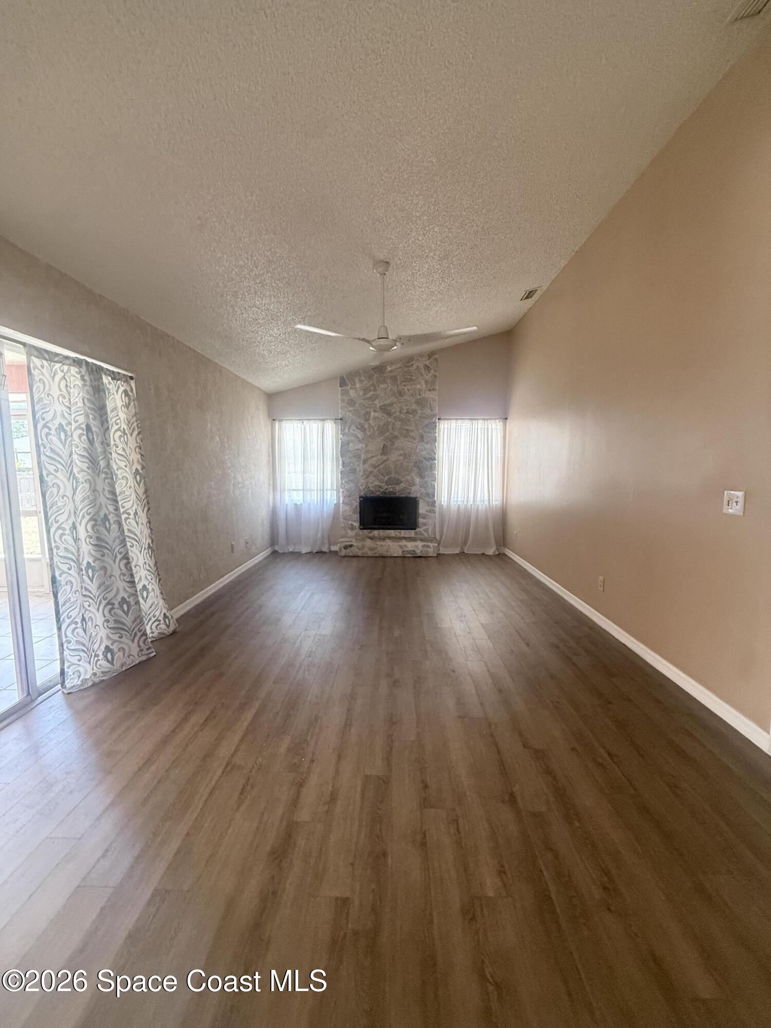 1660 Wake Forest Road Northwest Palm Bay, FL 32907 - Photo 4 of 15 Palm Bay Rental Living