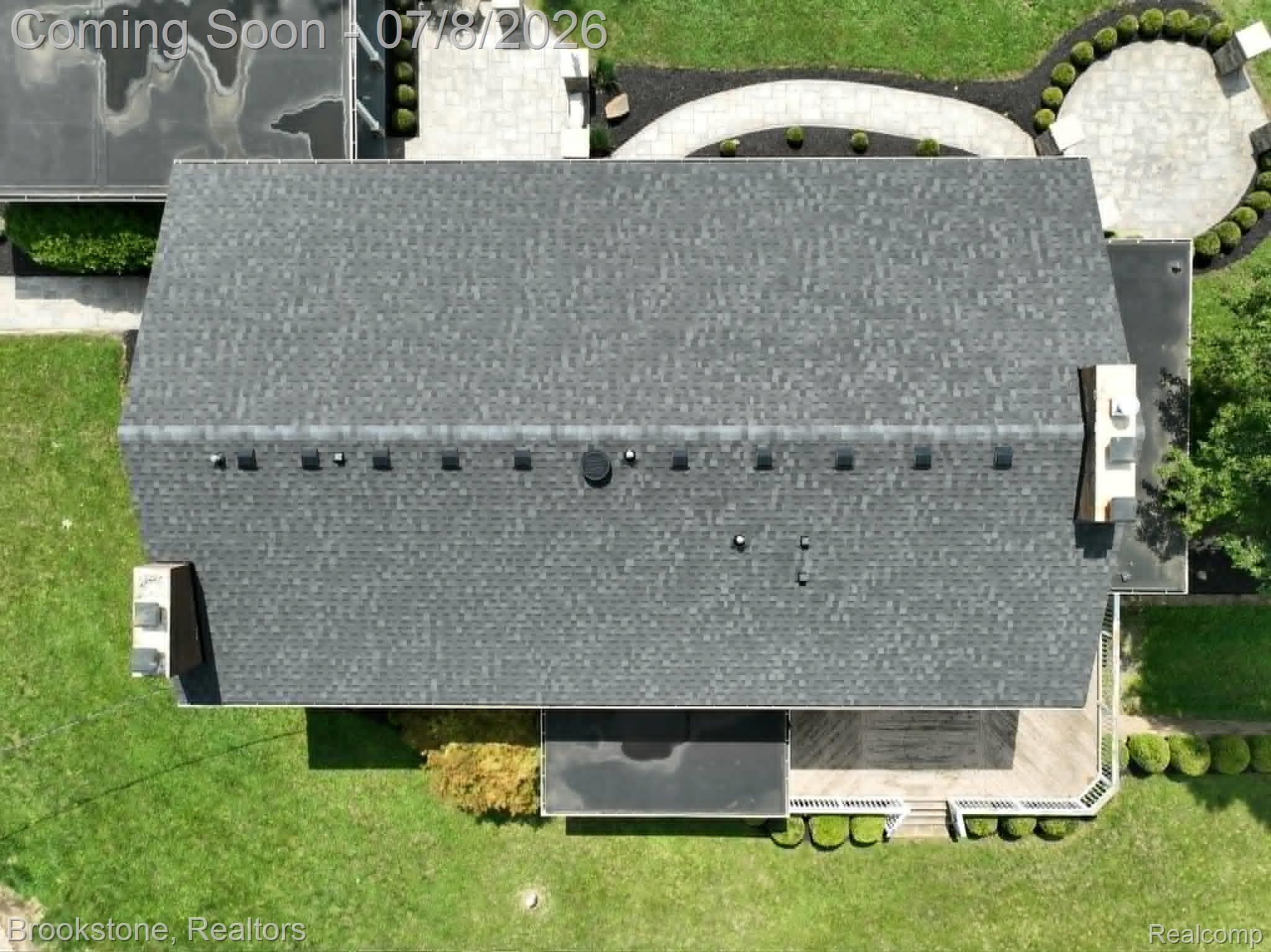 4140 South Henderson Road Davison, MI 48423 - Photo 8 of 98 Asphalt shingle New Roof.