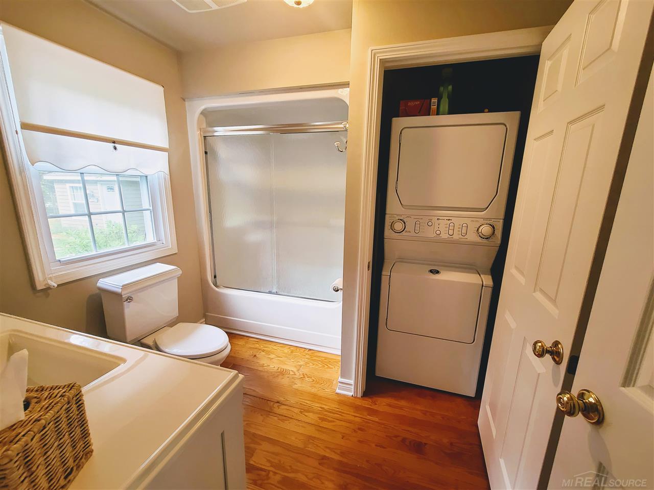 2363 South Lakeshore Road Applegate, MI 48401 - Photo 15 of 55 50046484-14.JPG