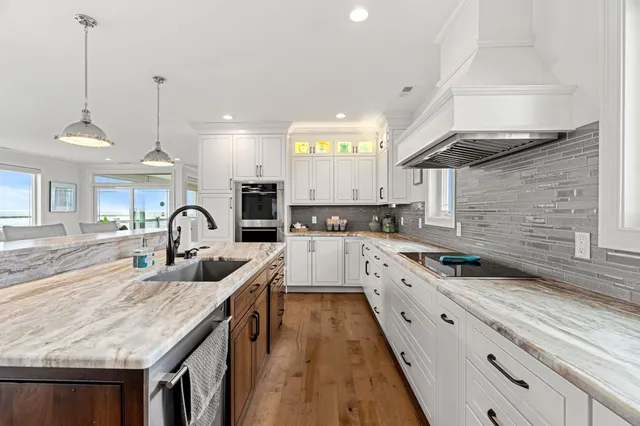 $2,650,000 | 8 Portsmouth Avenue, Seabrook, NH 03874