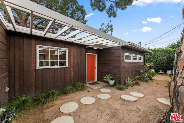 $1,229,000 | 150 North Ontario Street, Burbank, CA 91505