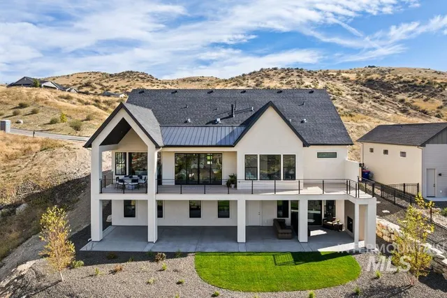 $1,649,999 | 20141 North Swire Grn Way, Boise, ID 83714