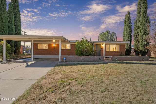 front view of house with a yard