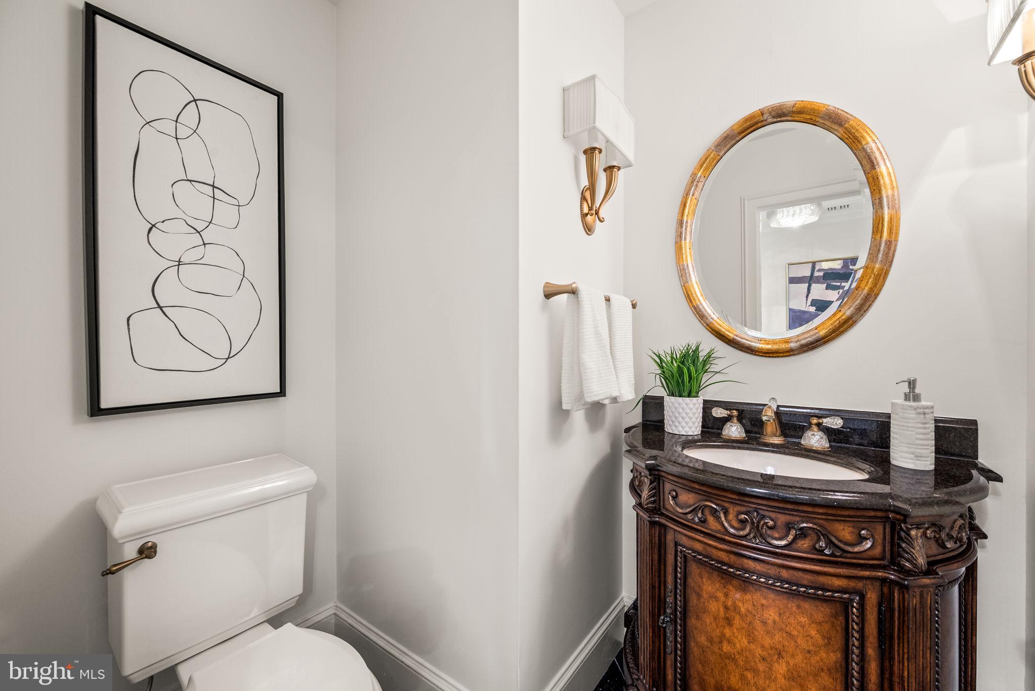 202 West Rittenhouse Square, Unit 1809 Philadelphia, PA 19103 - Photo 12 of 34 Powder room